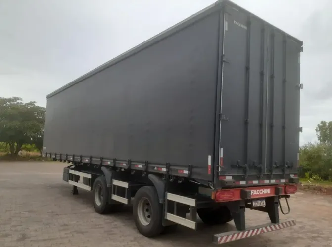 Carreta Vanderleia 2 eixos fachini