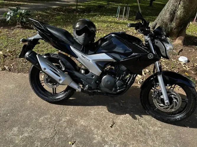 Yamaha Fazer 250cc 2012/2013 A mais Top do ano que vc verá - Pneus e Relação Nova - R$ 14k