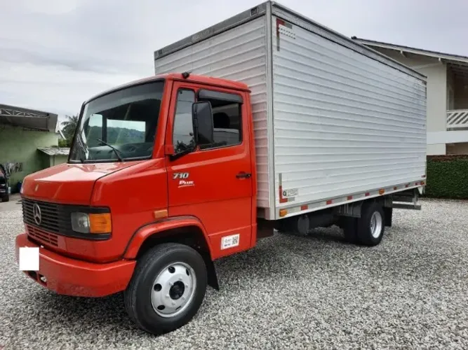 Mercedes 710 bau 2010