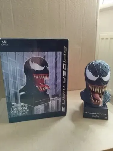 Busto venom master replica