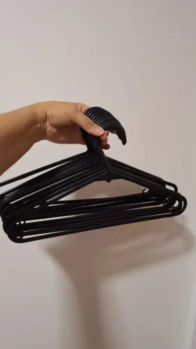 10 Cabides de plástico