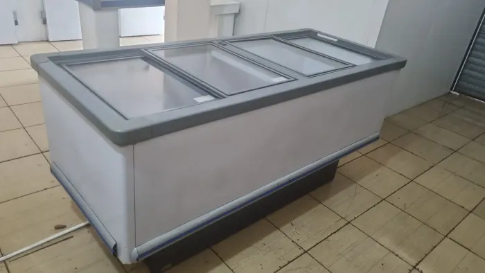 Ilha de congelados em Ótimo Estado