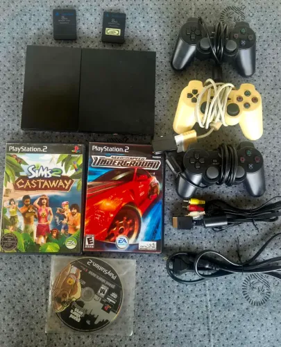 PS2 Slim + 3 Jogos Originais + 3 Controles + 2 Memory Cards + Cabos