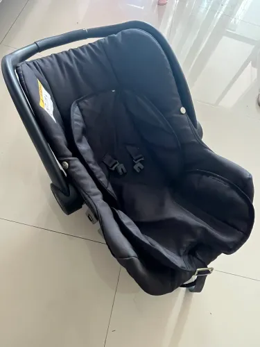 Carrinho e bebê conforto