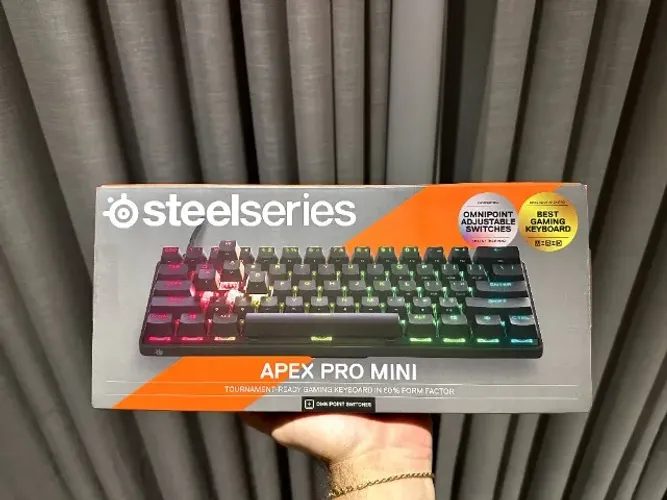 Teclado Gamer Steelseries Apex Pro Mini RGB - 60% Inglês US