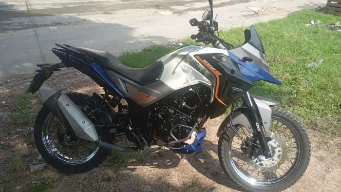 Moto bem conservada segundo dono moto top