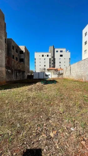 Terreno à venda, 350 m² por R$ 640.000,00 - Centro - Cascavel/PR