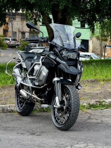 BMW R1250 GSA TRIPLE BLACK 2023.