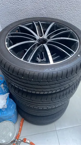 Jogo de rodas da Tiguan aro 18 com 5 furos