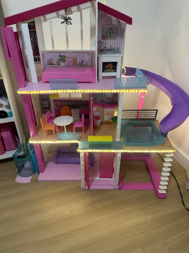 Casa da barbie com lead