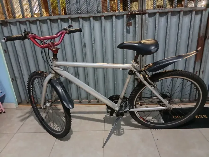 Bicicleta quadro e garfo CALOI em alumínio