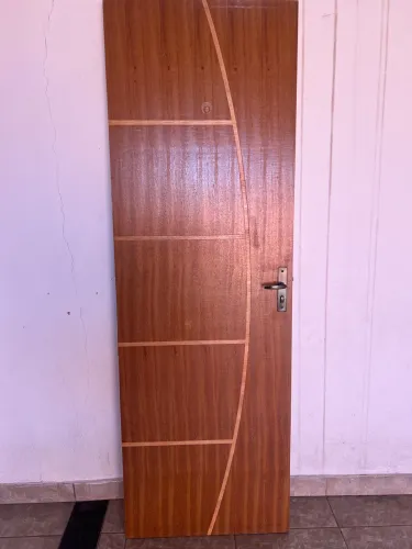 Porta de interior 2,10 x 0,70 cm