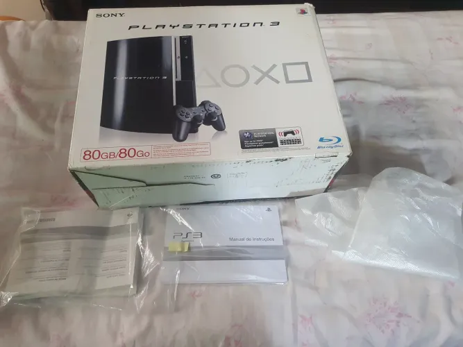 Caixa original ps3 fat modelo 80gb(atenção leia anúncio)
