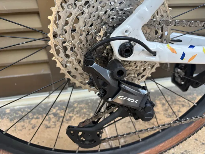 Caloi Arenita Shimano GRX 12v