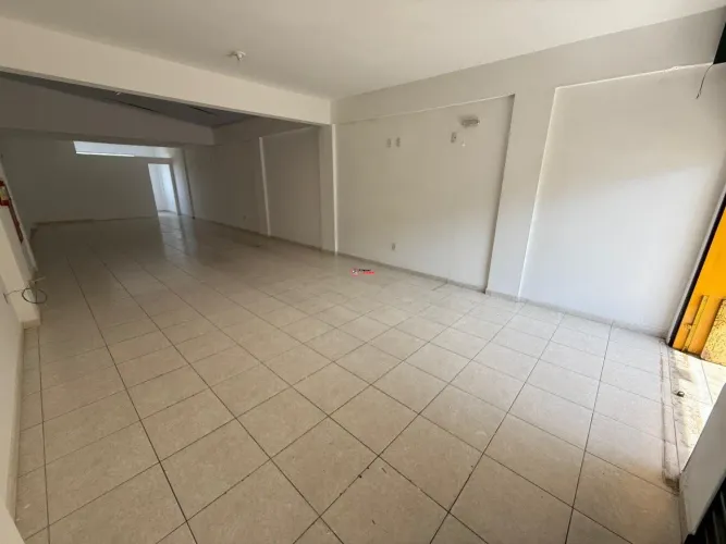 Loja para venda no bairro Santa Mônica