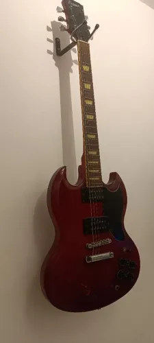 Guitarra SG Benson