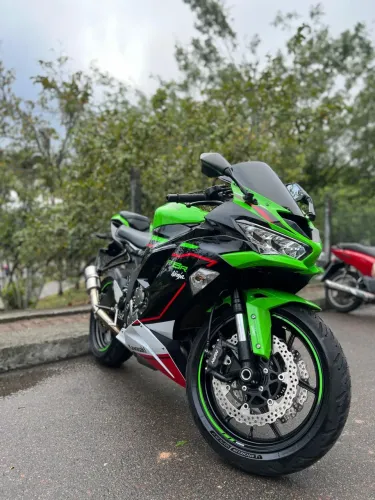 Kawasaki Zx6r