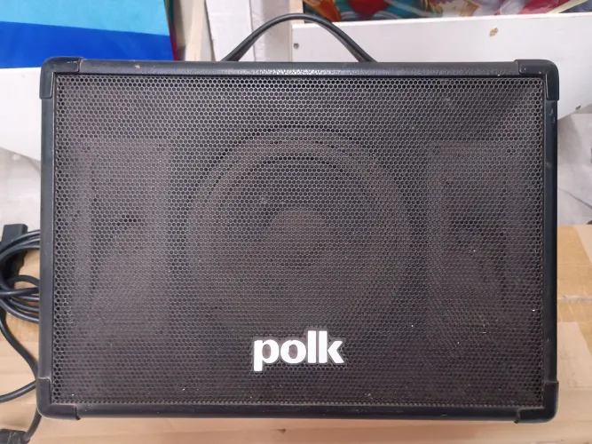 Caixa de som portátil POLK ÁUDIO HITMASTER AM 2550 A em perfeito estado de conservação