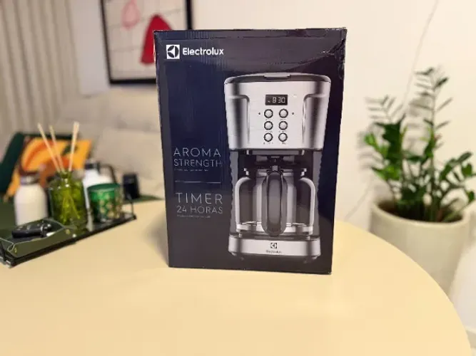 Cafeteira Elétrica Electrolux Digital 38 Xícaras Experience Programável com Timer Cor Inox