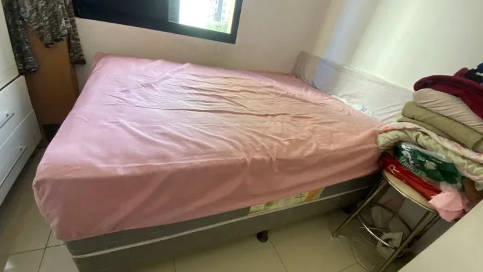 Cama box casal 500,00