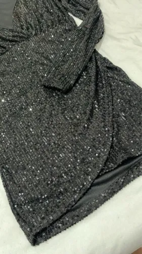 Vestido curto paête