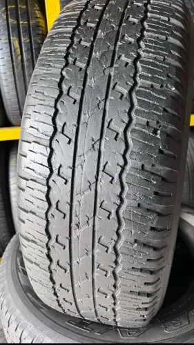 Pneus 265/65/17. R$200,00 cada.
