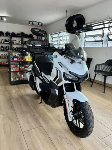 ADV IMPECÁVEL!!! VAI COM SUPORTE E BAÚ DE CORTESIA 