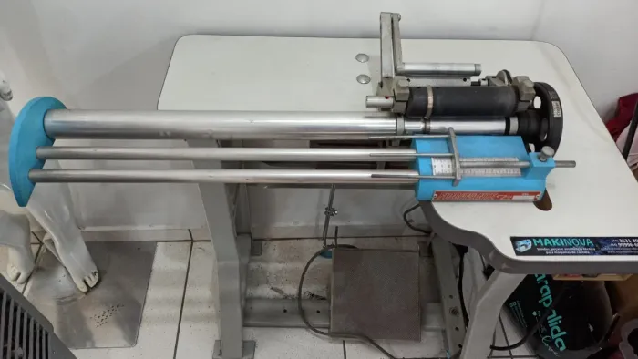Vende-se maquina de cortar vies