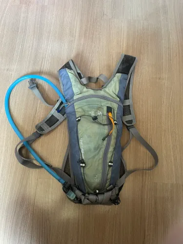 MOCHILA HIDRATAÇÃO THE NORTH FACE