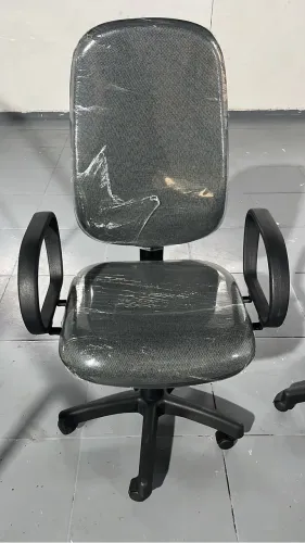 Cadeiras para seu estudo (consultem os valores por modelo)