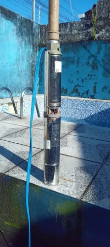 Bomba submersa 1,5 CV BI FÁSICA 220 volts