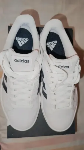Tênis Adidas