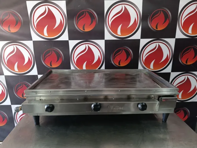 Chapa industrial 3 queimadores gás GLP marca MONARCHA usada funcionando perfeitamente