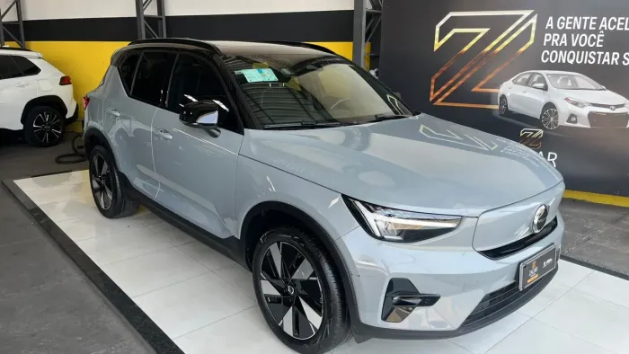 Volvo XC40 Recharge Plus (elétrico) 2024