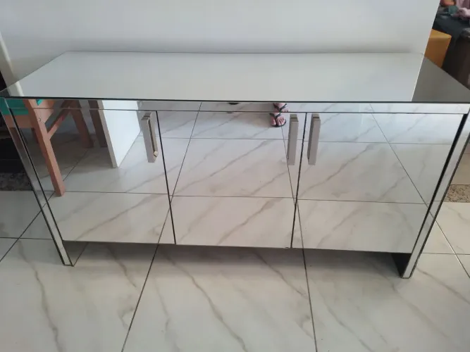 Armário espelhado 