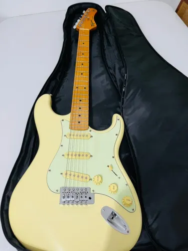 Guitarra Tagima T635 da linha Memphis Series