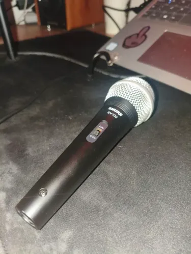 Microfone Shure SV100