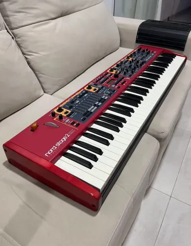 Nord Stage 2ex