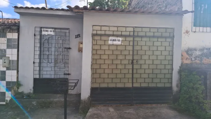 VENDO CASA BEM LOCALIZADA NO RIO NOVO