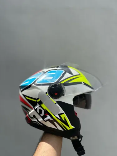 CAPACETE ABERTO