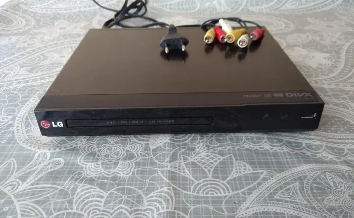 DVD com entrada USB