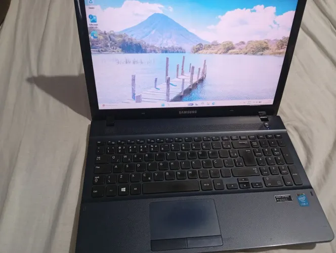 Notebook Samsung Core i7, Windows 11, Excelente