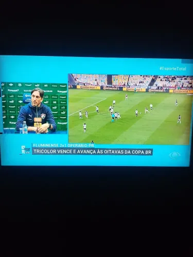 Tv buster 42'' não é smart<br>Hbtv-42D03fD