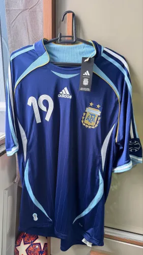 Camisa Argentina away reedição Teamgeist Messi