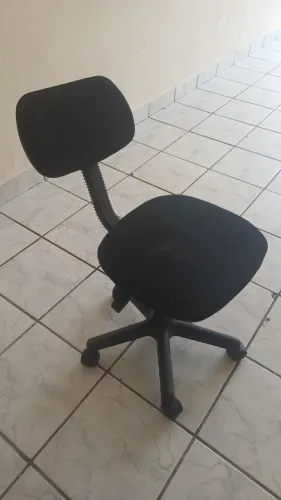 Cadeira escritório preta
