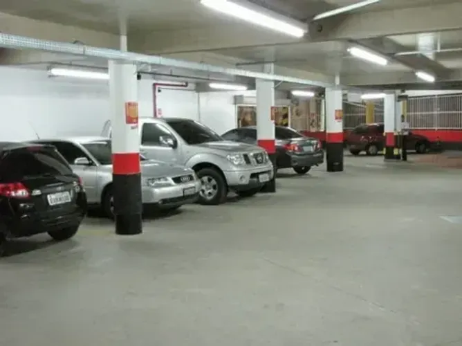 Vaga de garagem para venda tem 15 metros quadrados em Centro - Teresópolis - RJ.