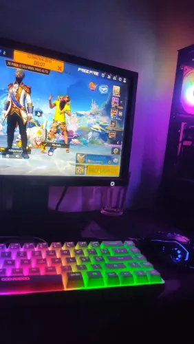 Pc gamer pra sair rápido.