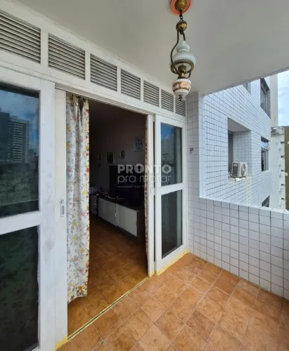 Apartamento com 3 quartos em Boa Viagem