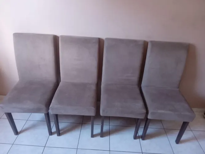 Conjunto de cadeira em linho 