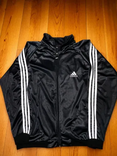 Moletom adidas cinza com branco